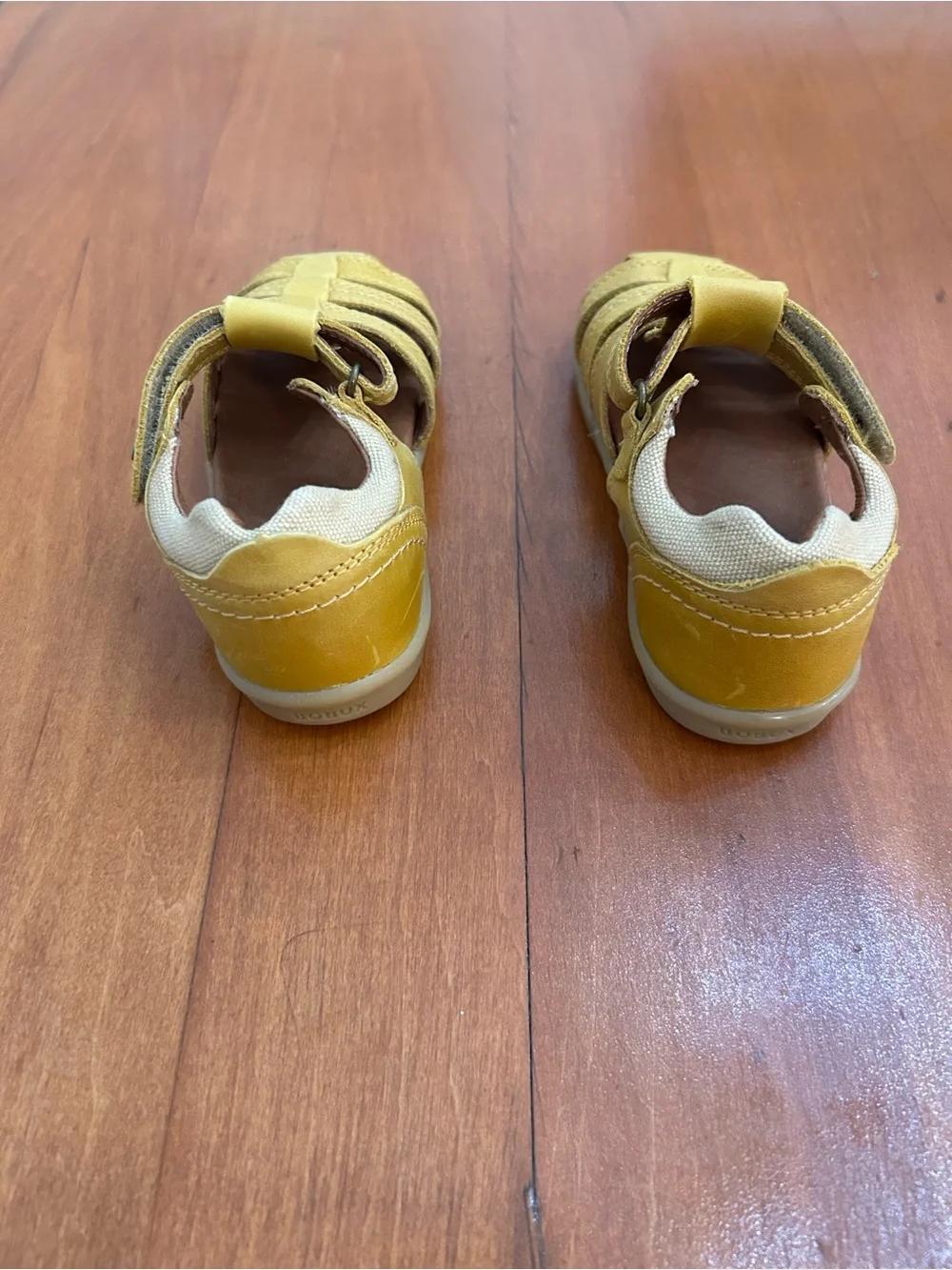 NWOB Bobux I-Walk Roam Leather Sandals Yellow Unisex Kids Shoe size EU 24 US 8